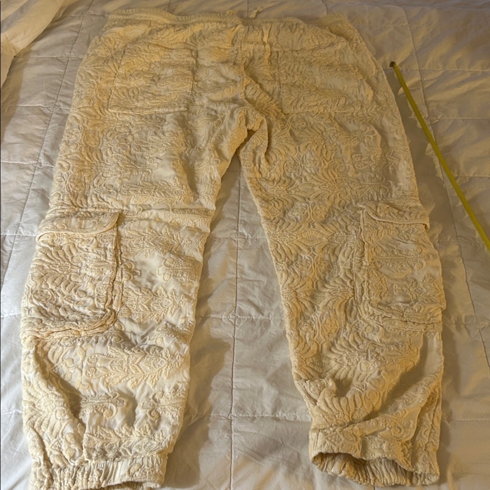 Johnny Was Cream  Joggers - Picture 2 of 6